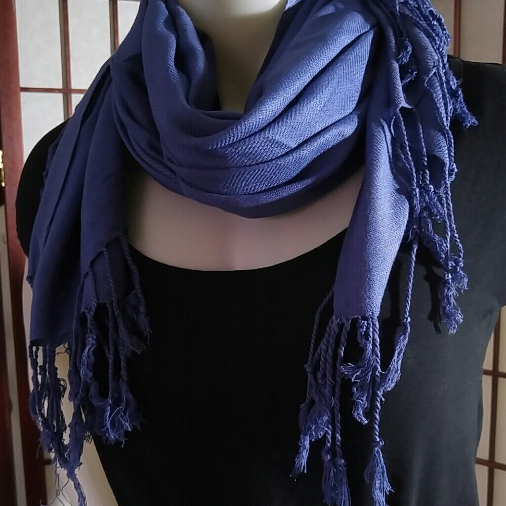 Scarf - Picture 2 of 5